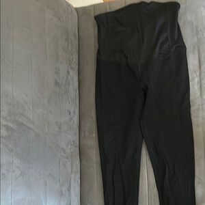 Black Maternity High-Waisted Leggings